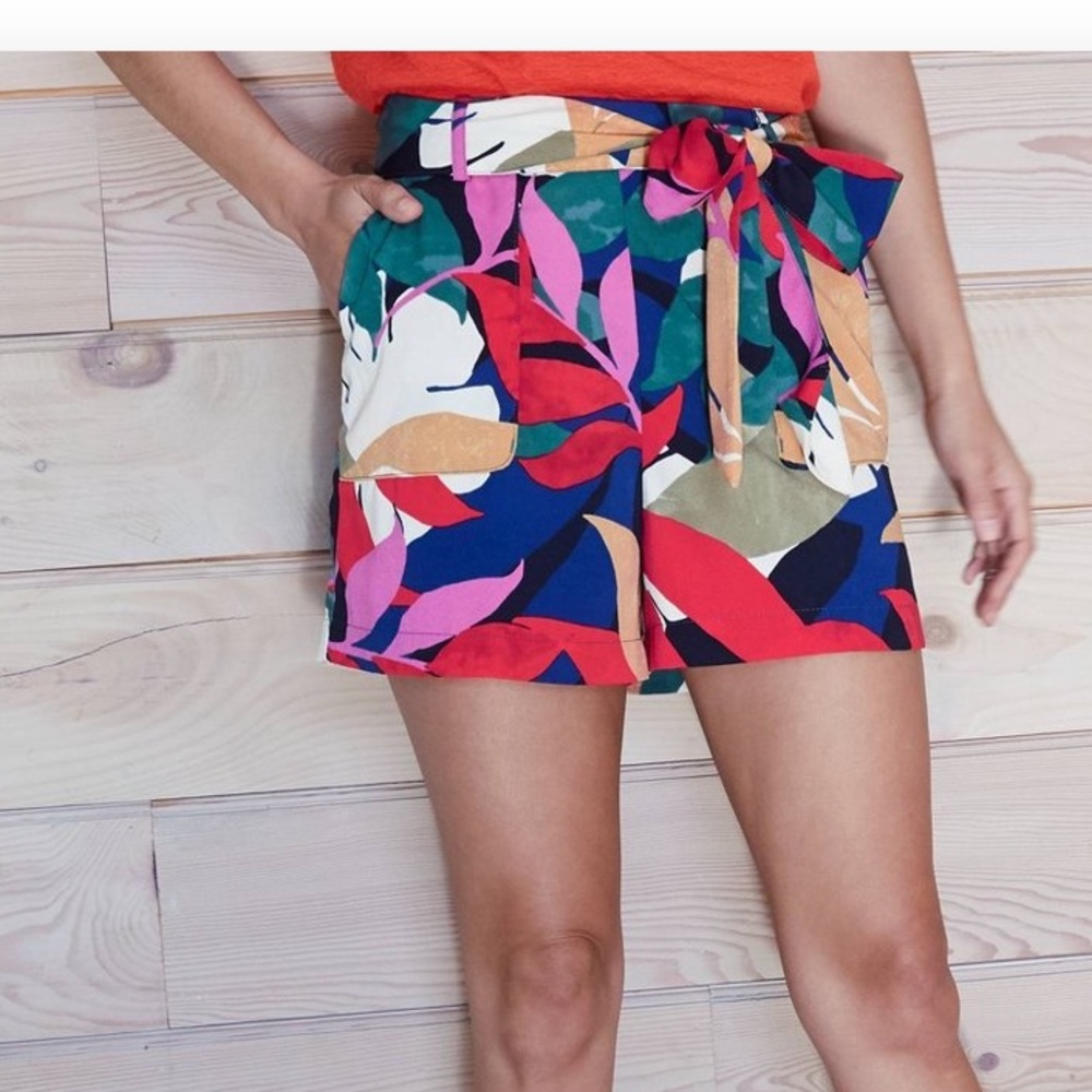 ISO Target A New Day Tie Waist Shorts sz Small